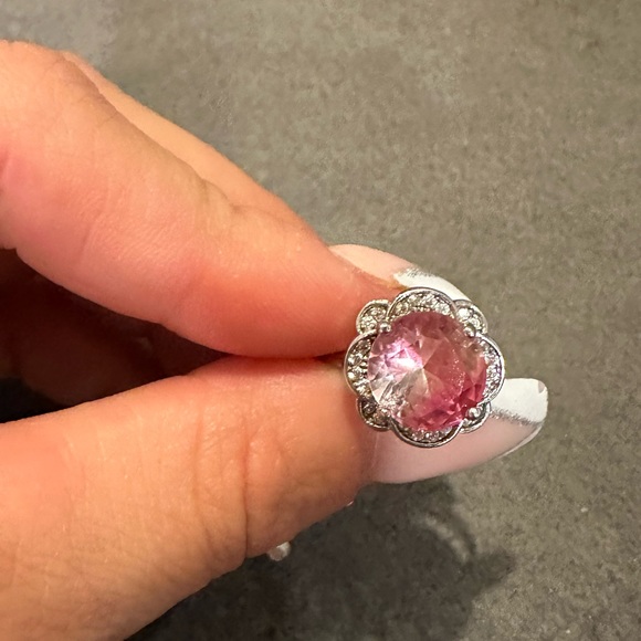 Pink ring - Picture 3 of 5
